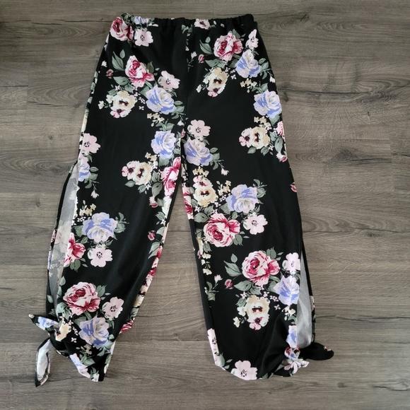 SHEIN Pants - Women's maternity floral print split thigh tie pants size L